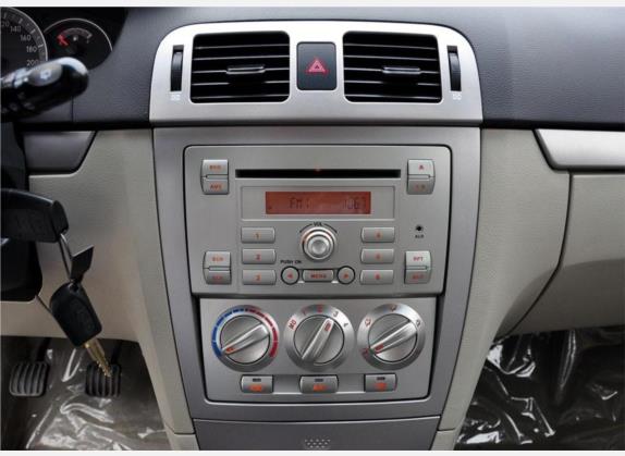 长安CX30 2010款 两厢 1.6L 手动时尚型 中控类   中控台