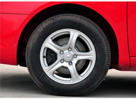 长安CX30 2010款 两厢 1.6L 手动时尚型 其他细节类   前轮