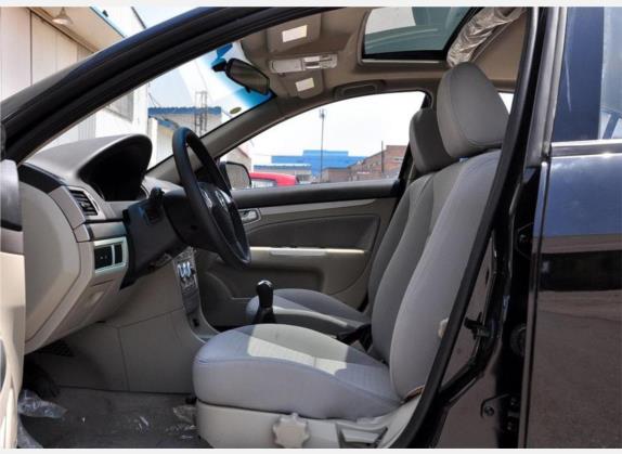长安CX30 2010款 两厢 1.6L 手动豪华型 车厢座椅   前排空间