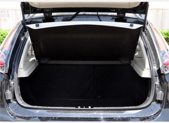 长安CX30 2010款 两厢 1.6L 手动豪华型 车厢座椅   后备厢