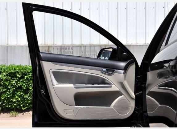 长安CX30 2010款 两厢 1.6L 手动豪华型 车厢座椅   前门板