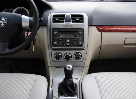 长安CX30 2011款 三厢 1.6L 手动舒适型 中控类   中控台