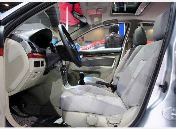 长安CX30 2011款 三厢 1.6L 手动智能豪华版 车厢座椅   前排空间