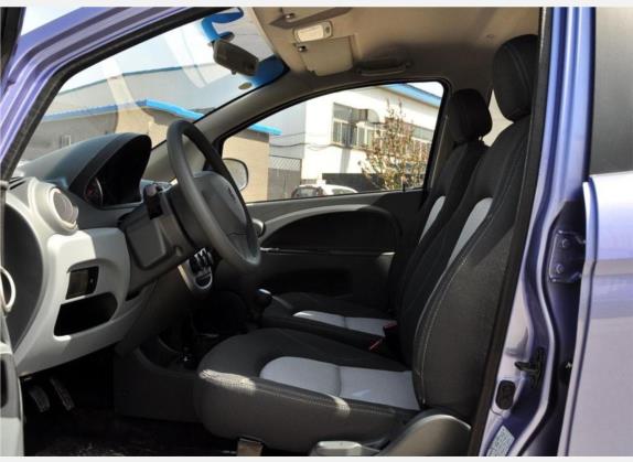 奔奔MINI 2010款 1.0L 手动舒适型 车厢座椅   前排空间