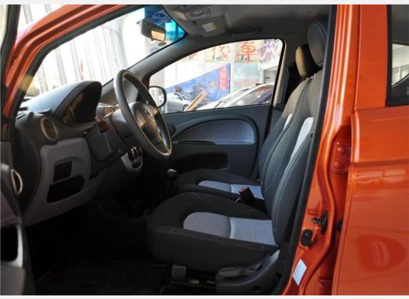 奔奔MINI 2010款 1.0L 手动豪华型 车厢座椅   前排空间