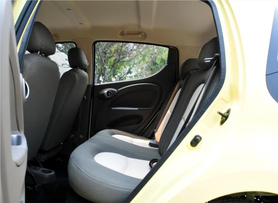 奔奔MINI 2011款 1.0L IMT豪华型 车厢座椅   后排空间