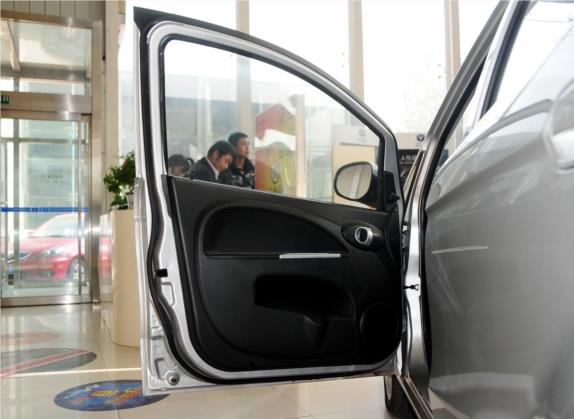 奔奔MINI 2012款 1.0L 手动亲情版 国V 车厢座椅   前门板