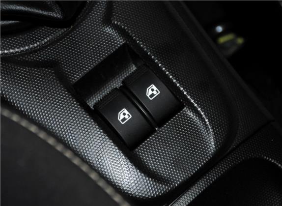 奔奔MINI 2012款 1.0L 手动亲情版 国V 车厢座椅   门窗控制