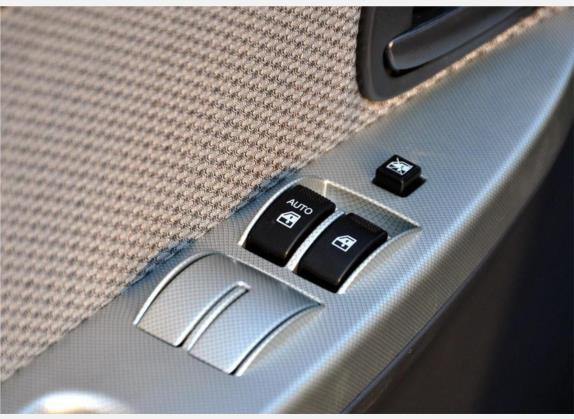 奔奔LOVE 2010款 1.3L 手动标准型 车厢座椅   门窗控制