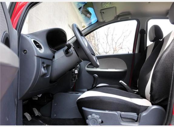 奔奔LOVE 2010款 1.3L 手动超值型 车厢座椅   前排空间