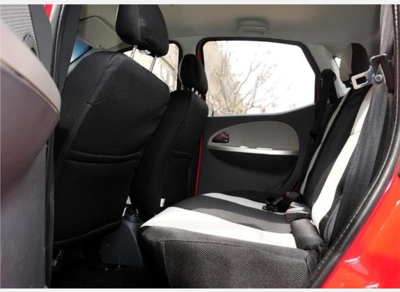 奔奔LOVE 2010款 1.3L 手动超值型 车厢座椅   后排空间
