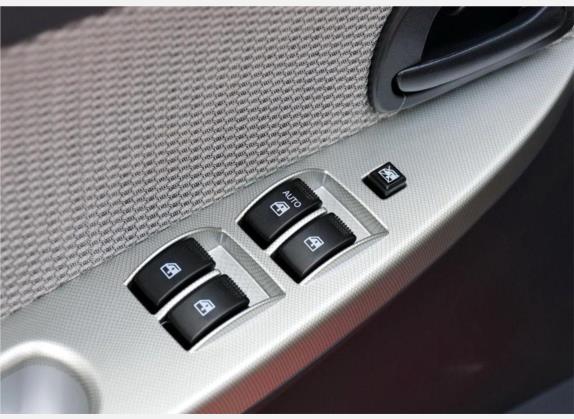 奔奔LOVE 2010款 1.3L 手动超值型 车厢座椅   门窗控制