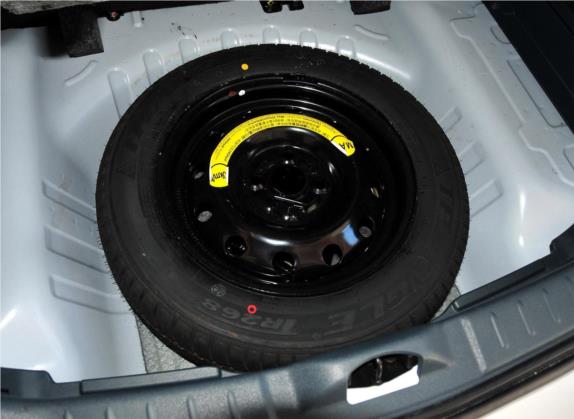 长安CX20 2011款 1.3L 手动运动版 其他细节类   备胎