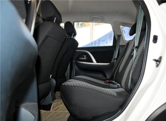长安CX20 2011款 1.3L 手动运动版 车厢座椅   后排空间