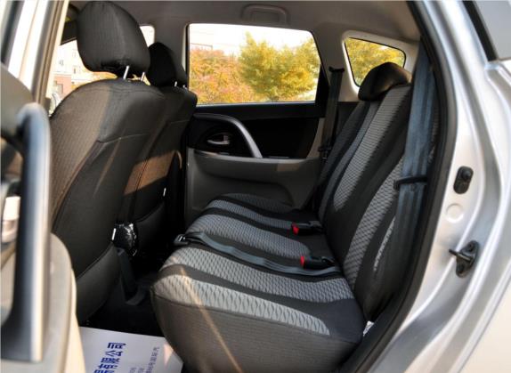长安CX20 2011款 1.3L 手动舒适版 车厢座椅   后排空间
