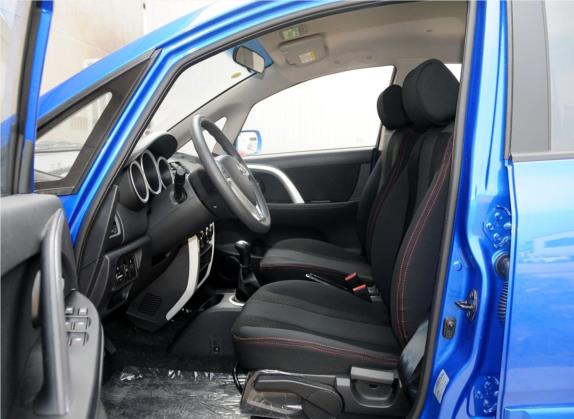 长安CX20 2014款 1.4L 手动运动版 国V 车厢座椅   前排空间
