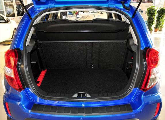 长安CX20 2014款 1.4L 手动运动版 国IV 车厢座椅   后备厢
