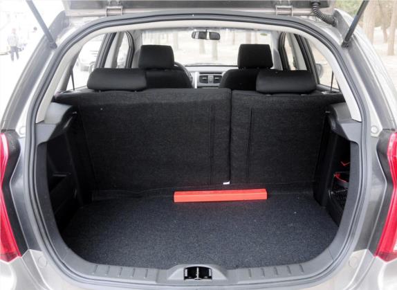 长安CX20 2014款 1.4L IMT天窗导航版 国IV 车厢座椅   后备厢