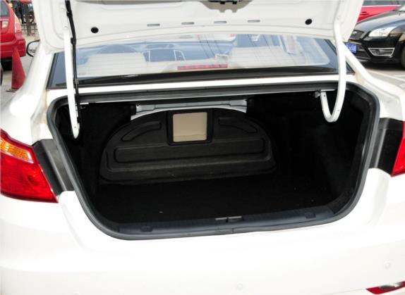 逸动 2012款 1.6L 自动尊贵型 国IV 车厢座椅   后备厢