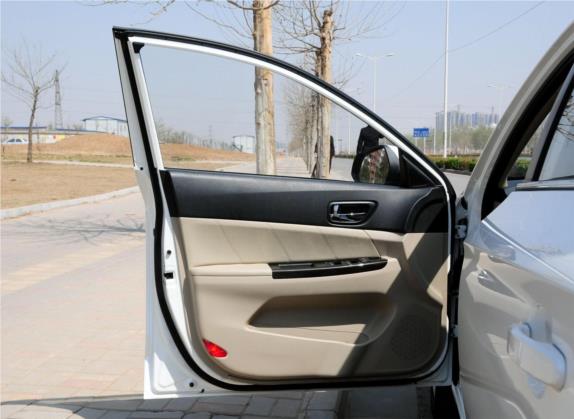 逸动 2012款 1.6L 手动豪华型 国IV 车厢座椅   前门板