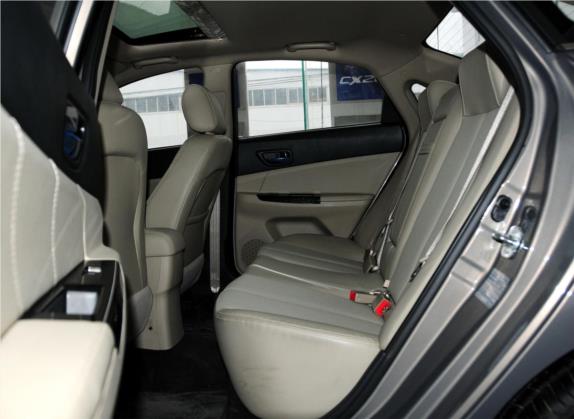 逸动 2012款 1.6L 自动豪华型 国IV 车厢座椅   后排空间