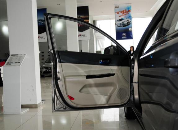 逸动 2012款 1.6L 自动豪华型 国IV 车厢座椅   前门板