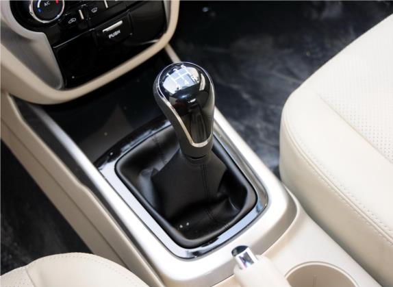 逸动 2013款 1.6L 手动豪华型 国V 中控类   挡把