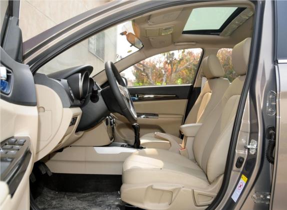 逸动 2013款 1.6L 手动尊贵型 国V 车厢座椅   前排空间