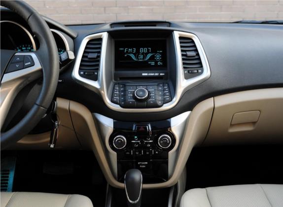 逸动 2013款 1.6L 自动豪华型 国V 中控类   中控台