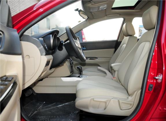 逸动 2013款 1.6L 自动豪华型 国V 车厢座椅   前排空间
