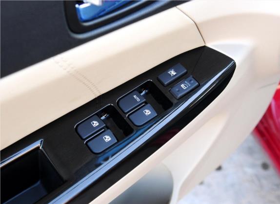 逸动 2013款 1.6L 自动豪华型 国V 车厢座椅   门窗控制
