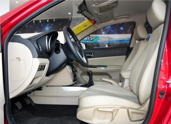 逸动 2013款 1.6L 手动精英型 国V 车厢座椅   前排空间