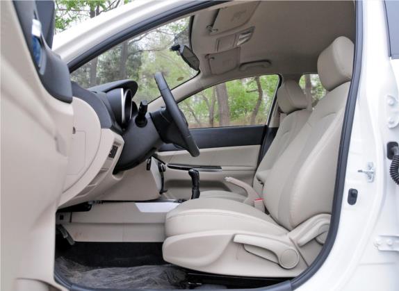 逸动 2014款 1.6L 手动精英型 车厢座椅   前排空间