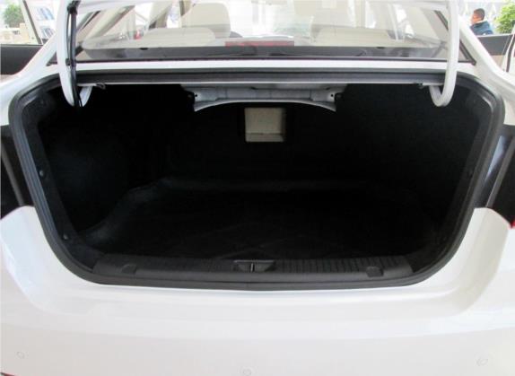 逸动 2014款 1.6L 自动精英型 车厢座椅   后备厢