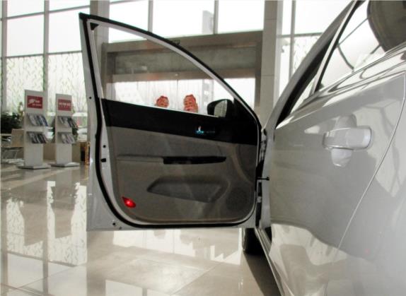 逸动 2014款 1.6L 自动精英型 车厢座椅   前门板