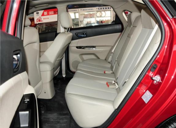 逸动 2014款 1.6L 手动豪华型 车厢座椅   后排空间