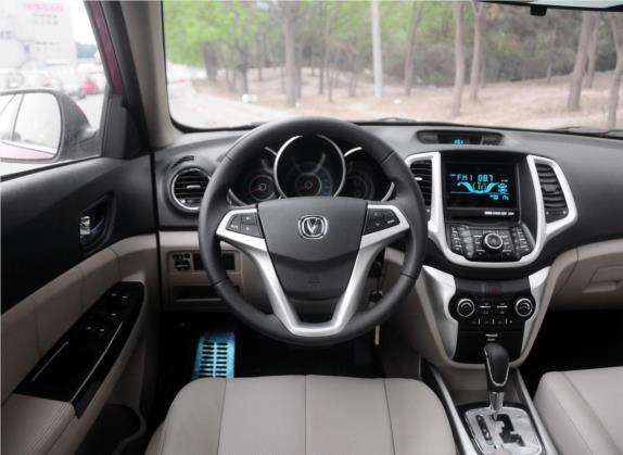 逸动 2014款 1.6L 自动豪华型 中控类   驾驶位