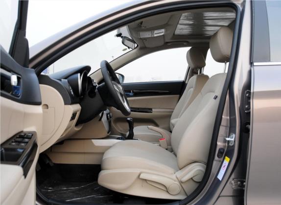 逸动 2014款 1.6L 手动尊贵型 车厢座椅   前排空间