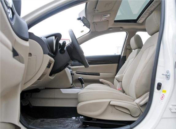 逸动 2014款 1.6L 自动尊贵型 车厢座椅   前排空间