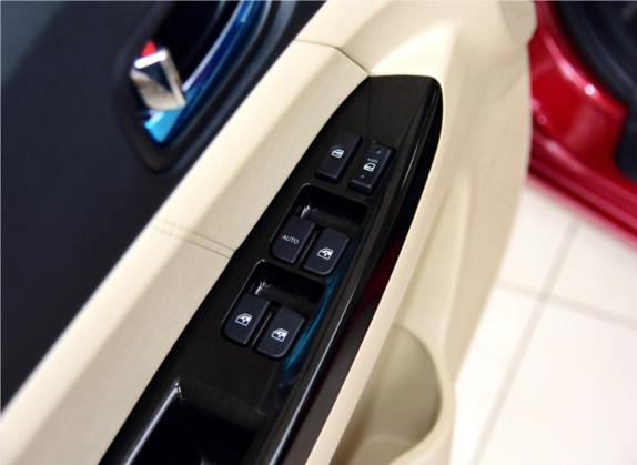 逸动 2015款 1.6L 手动豪华型 国IV 车厢座椅   门窗控制