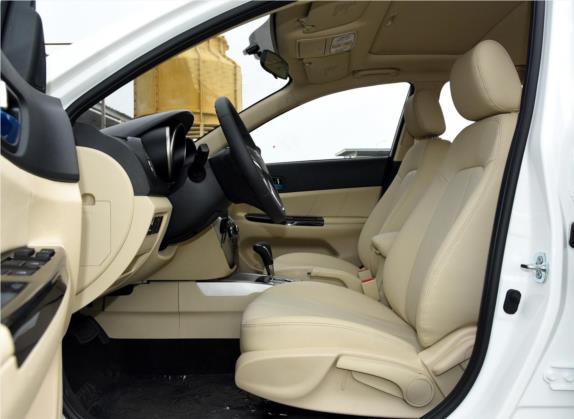 逸动 2015款 1.6L 自动豪华型 车厢座椅   前排空间