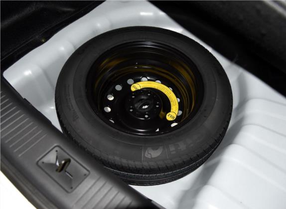 逸动 2015款 1.6L 手动尊贵型 国IV 其他细节类   备胎
