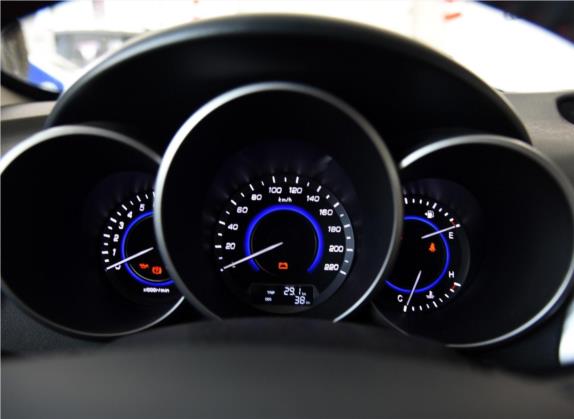 逸动 2015款 1.6L 手动尊贵型 国IV 中控类   仪表盘