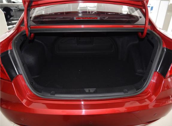 逸动 2015款 1.6L 手动尊贵型 国V 车厢座椅   后备厢