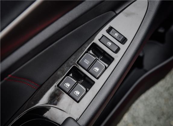 逸动 2016款 1.6L GDI 手动劲锐型 车厢座椅   门窗控制