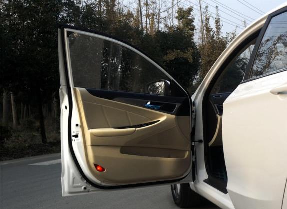 逸动 2016款 1.6L 自动领尚型 车厢座椅   前门板