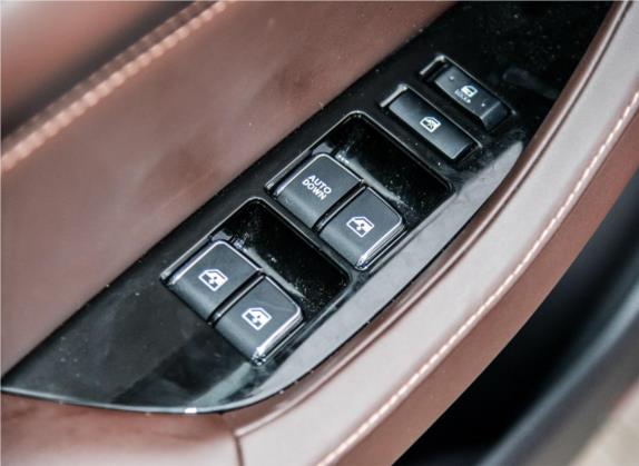逸动 2018款 1.6L GDI 自动尊尚型 车厢座椅   门窗控制