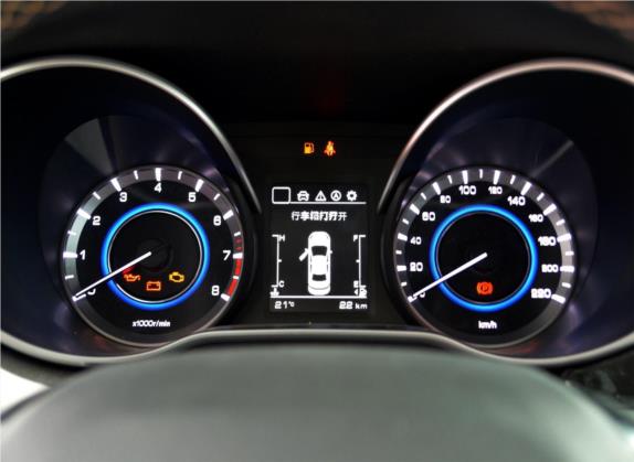 逸动 2018款 1.6L GDI 手动时尚型 中控类   仪表盘