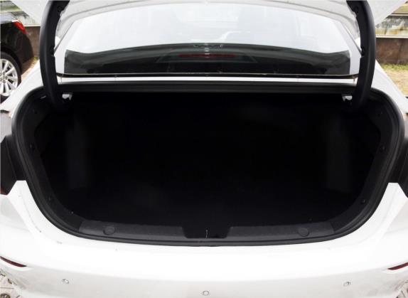 逸动 2018款 1.6L GDI 手动尊尚型 车厢座椅   后备厢
