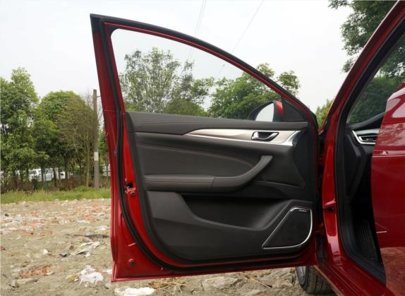逸动 2018款 1.6L GDI 自动时尚型 车厢座椅   前门板